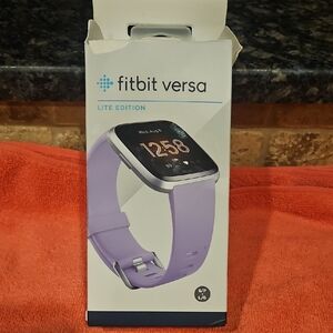 Fitbit Versa Lite Edition in Lavender